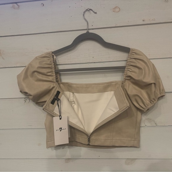 7 For All Mankind NWT Faux
Leather Crop Top Size Medium - Picture 14 of 16